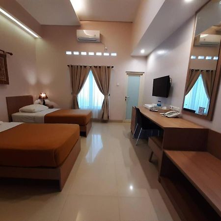 The Sriwijaya Hotel - Halal Hotel Padang  Exterior photo