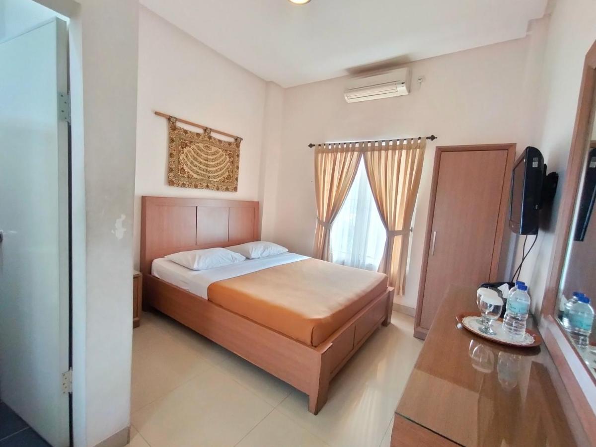 The Sriwijaya Hotel - Halal Hotel Padang  Exterior photo