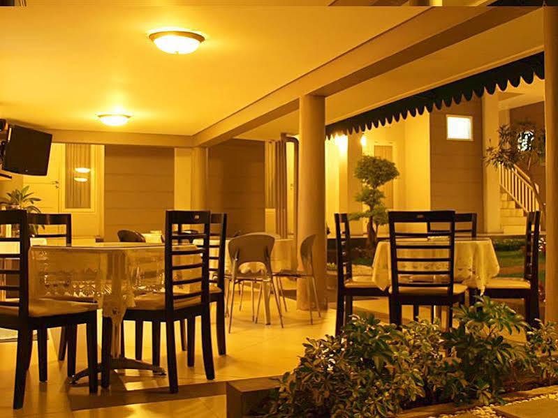 The Sriwijaya Hotel - Halal Hotel Padang  Exterior photo